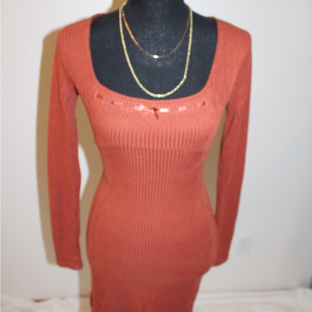 Rust Ribbed Knit Top with Bow Detail - Picture 2 of 3
